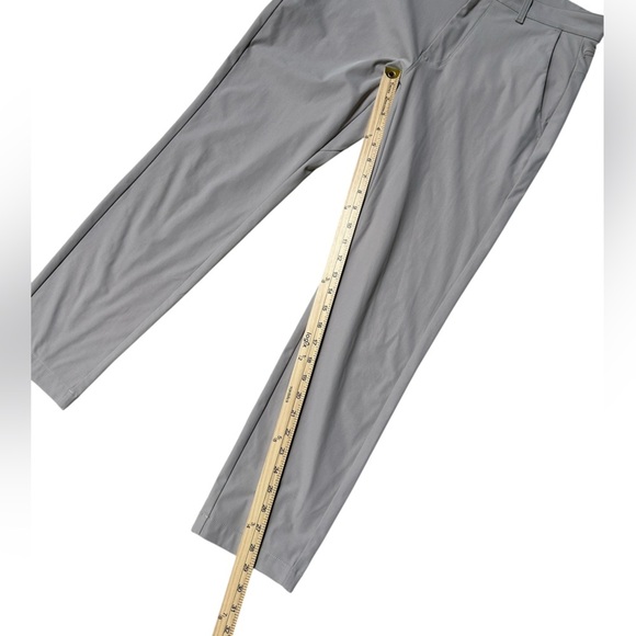 Fabletics Men’s The Don Trouser Classic Fit Pants in Brutalist Khaki Size 31x30 - Picture 6 of 7